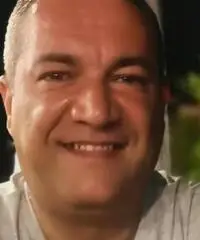 Vernicciattore-carteggiatore-porte-finestre Vernicciattore-carteggiatore-porte-finestre