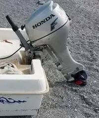 Allegra 3,70 con motore Honda usato poche volte Allegra 3,70 con motore Honda usato poche volte